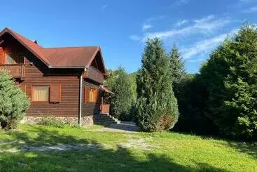 ツーリストアパートメント Csabi & Edi Vendégház