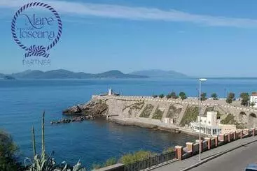 Turistihuoneistot La Casa Di Montecristo