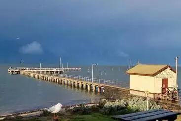 Ferienwohnungen St. Leonards Pier Beach House