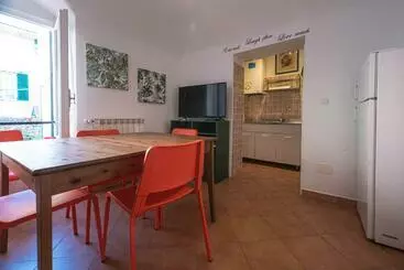 ツーリストアパートメント Il Nido Di Arianna Nel Centro Di Loano