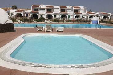 شقق خاصة سياحية Costa Antigua Ii