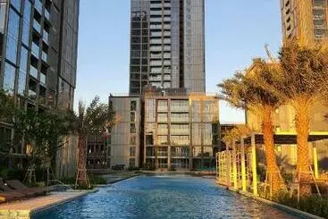 آپارتمان‌های توریست‌ها Luxury Condos At Empire City