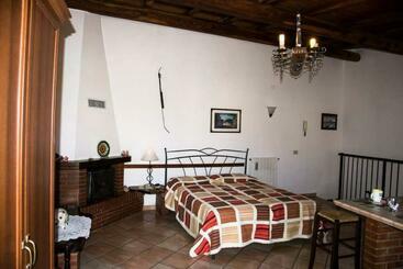 Apartaments turístics Rustica Mansarda Con Terrazzo In Centro
