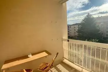ツーリストアパートメント Appartement Centre Parc Aubagne
