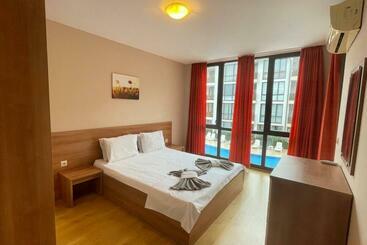 관광객 아파트 Cousy Apartment At Viyana Complex