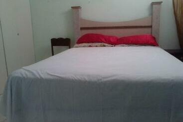 آپارتمان‌های توریست‌ها Oakwood Apt Room