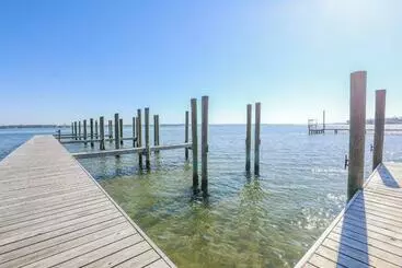 ツーリストアパートメント 2br Pet Friendly Home In Sneads Ferry With Parking