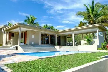 ツーリストアパートメント Bilene Brown House