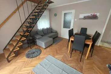 Apartamenty turystyczne Cinke üdülőház