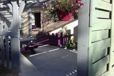 Apartamente turistice Compreignac F2 Gris/mauve Entier,vue Forêt