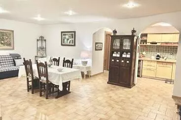 Vakantie-appartementen Taverna Polda