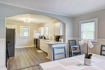 Turist apartmanları 3br/2 Bath With King And Outside Fire Pit