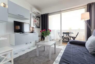 ツーリストアパートメント Modern Studio Apt W/balcony/port Views/nr Old Town