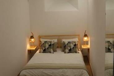 Ferienwohnungen The Sketchers House Private Art Gallery