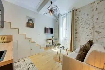 Turistihuoneistot Duplex Studio Apt Mezzanine Near Shops & Cafes