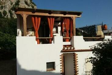 Turista apartmanok Casetta Orologio Baunei