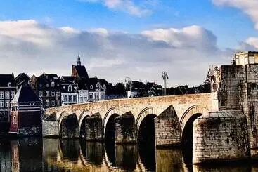 Hotelli Auberge A Gen Kirk B&b