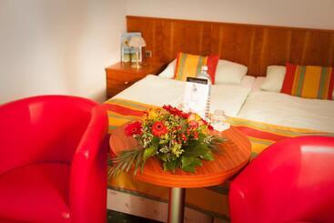 Отель Turmhof Breitenbrunn