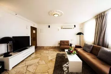 Ramon Suites By Smart Hotels