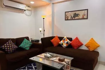 ツーリストアパートメント Luxurious Nirvana Apartments