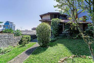 Turistihuoneistot Casa Rústica A 350m Do Pátio Milano Rij204