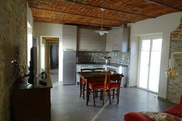 ツーリストアパートメント La Piazza Appartamenti Vacanza