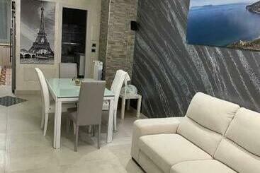 Apartamenty turystyczne Luxury House Gioiosa