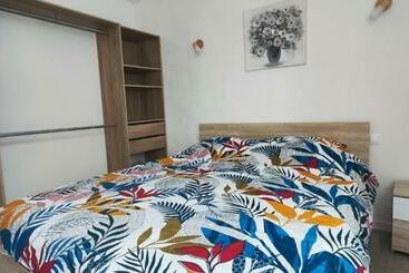 ツーリストアパートメント Appartement Le République Idéalement Situé