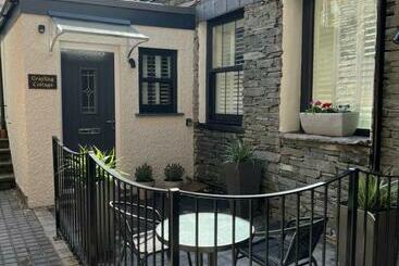 דירות לתיירים Grayling Cottage