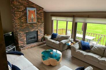 شقق خاصة سياحية Newly Renovated @ Glacier Park Entrance, 4 E Bikes, Ping Pong, On Golf Course