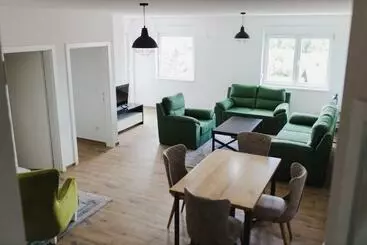آپارتمان‌های توریست‌ها Class Apartment