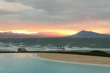 Turistihuoneistot Petit Studio Terrasse Rez De Jardin Piscine Sur L’océan