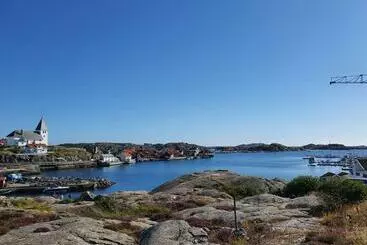 Turistihuoneistot 50 M Till Bad I Centrala Skärhamn