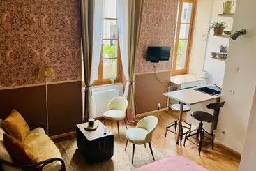 Turistihuoneistot Une Maison De Famille