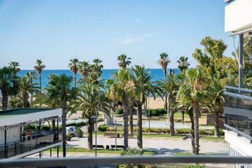 Turistihuoneistot Salou Vista Al Mar Con Parking   4 Ambientes