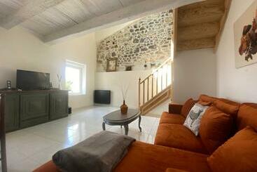 דירות לתיירים Maison De Charme Au Cœur Des Vignes Et Gironde