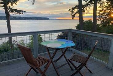 Turist apartmanları Waterfront, Sunsets And Mountains