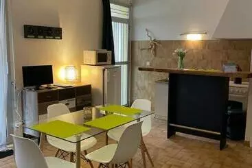 Appartements touristiques Excellent Emplacement Pour T2 Direct Sur La Plage