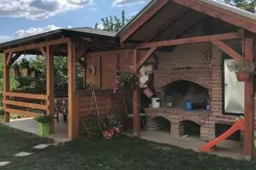 Turistihuoneistot Kuca Za Odmor Davidovic