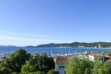 Appartements touristiques T2 Lumineux Au Lavandou, 4 Couchages, Proche Plage Et Centre   Fr 1 677 7
