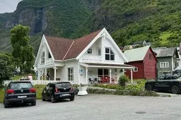 ツーリストアパートメント Undredal Fjord Apartments