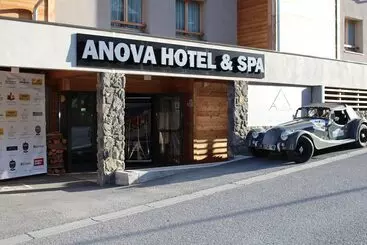 Anova Hotel & Spa