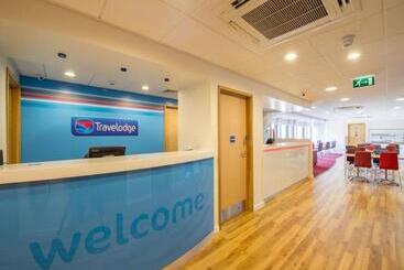 ホテル Travelodge Harrogate
