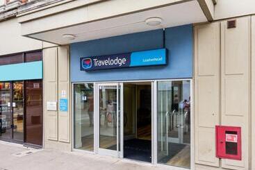 فندق Travelodge Leatherhead