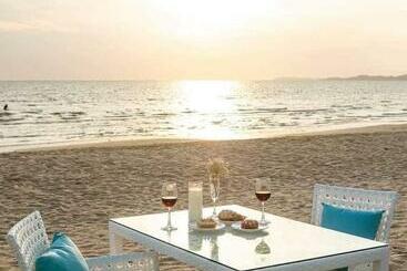 Жильё для туристов Pattaya Grand Florida Beach 36