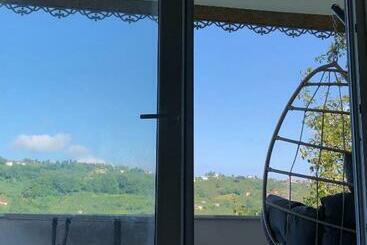 ツーリストアパートメント Arsinhouse Family Suit