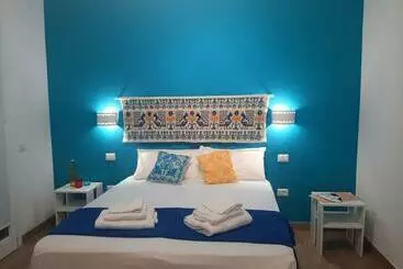 Pension Camera Olbia Centro, Vacanze Olbia E Dintorni  Blue House Guest House