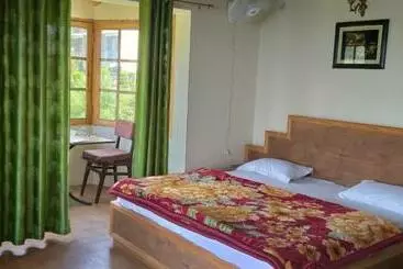 Hostel Elphinstone Inn