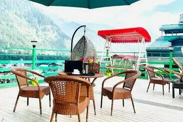 Apartamenty turystyczne Vista Resort Heated Rooms On Mall Road