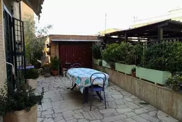 Turistihuoneistot Alf E Ann B&b